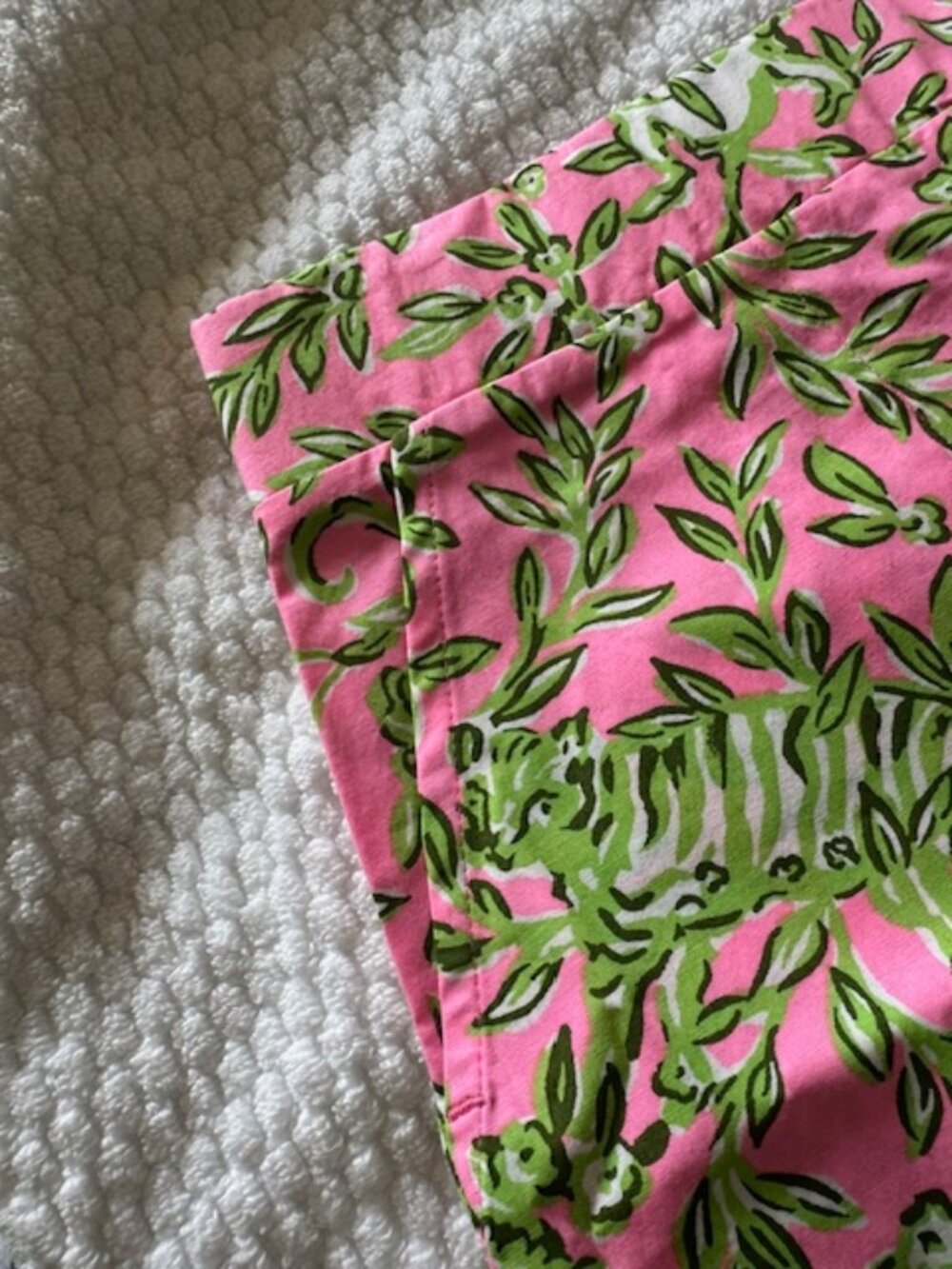 Lilly Pulitzer Alista Stretch Shorts Animal Print w/ Pockets Rousseau Pink Sz M - Picture 5 of 8